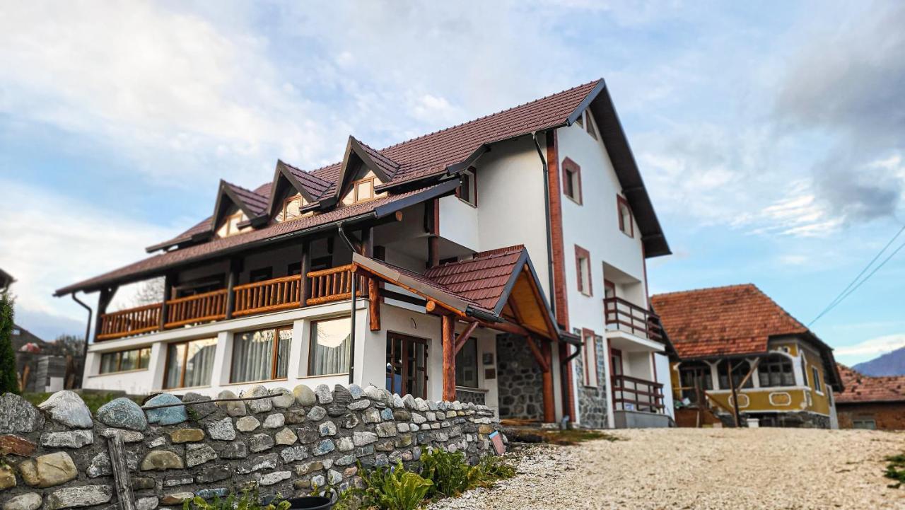 Pensiunea Tesoro Corbeni Exterior photo