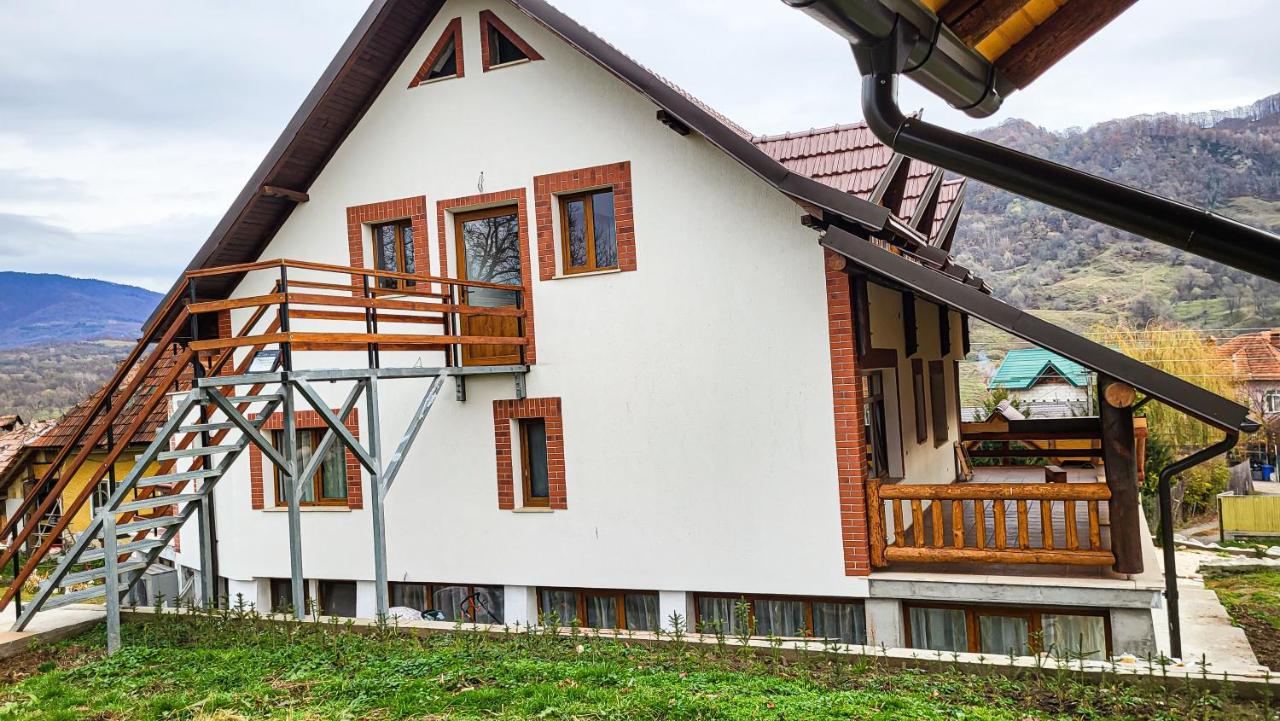 Pensiunea Tesoro Corbeni Exterior photo
